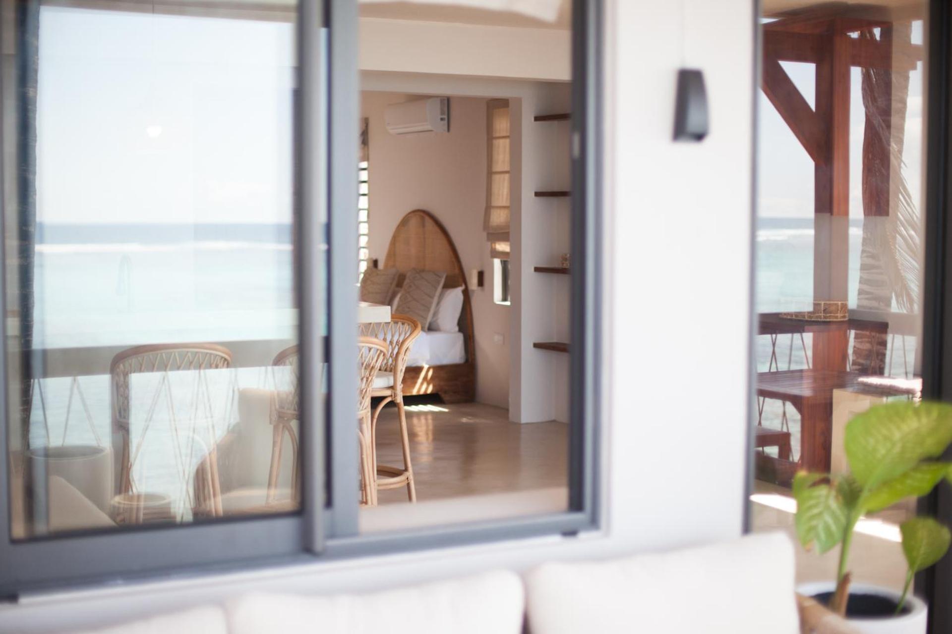 Chantauvent Guest House Blue Bay Kültér fotó