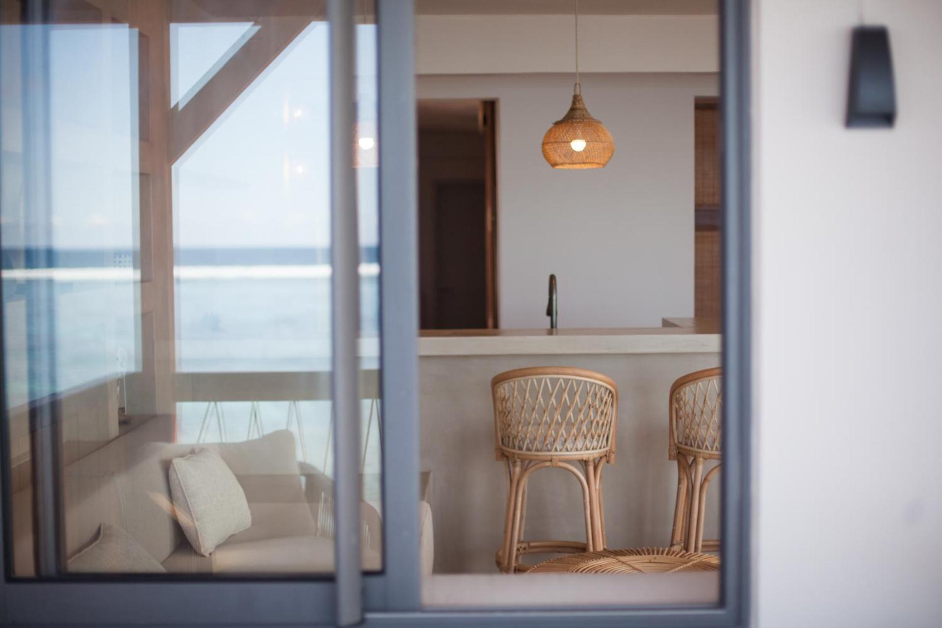 Chantauvent Guest House Blue Bay Kültér fotó