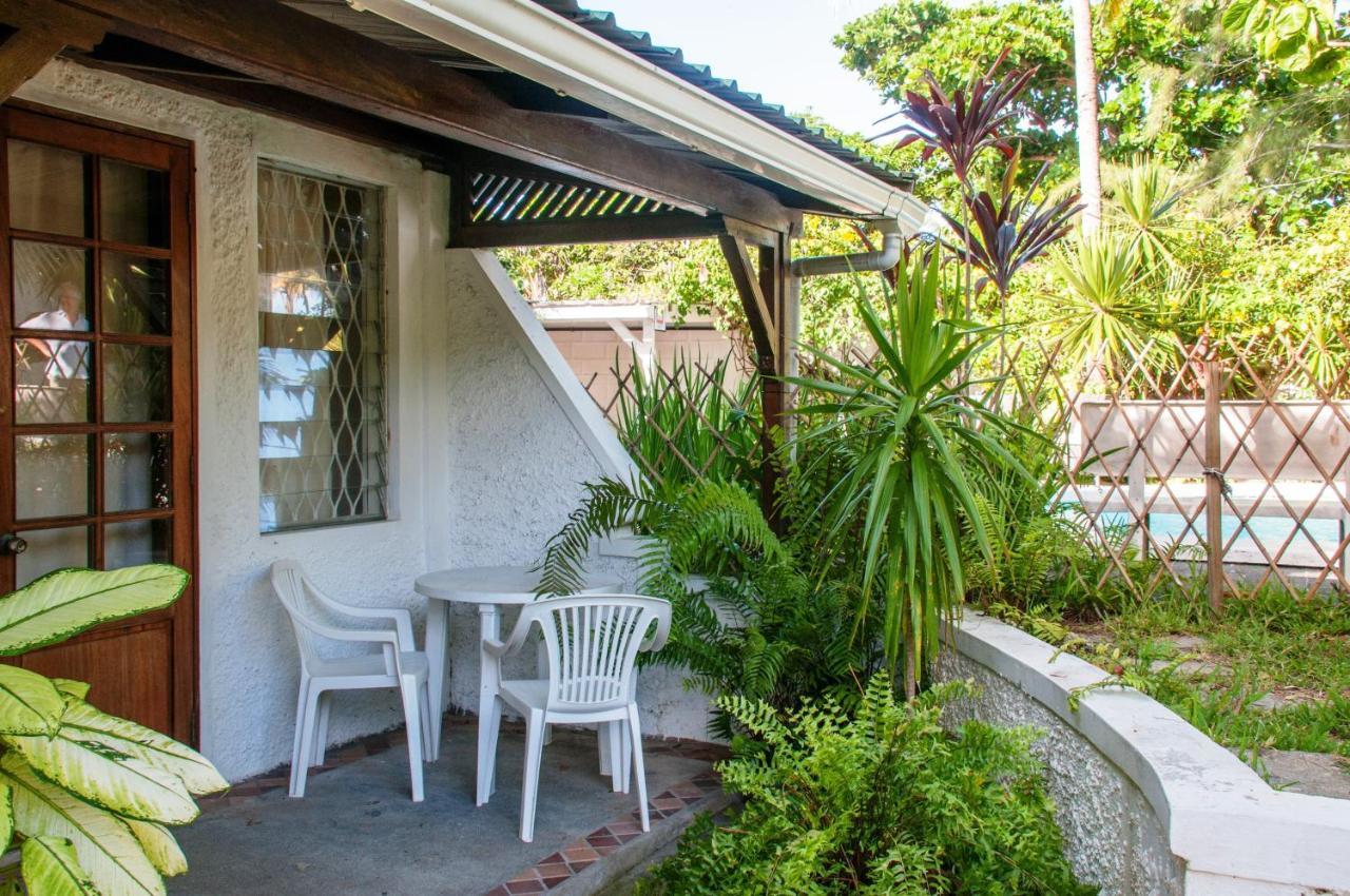 Chantauvent Guest House Blue Bay Kültér fotó